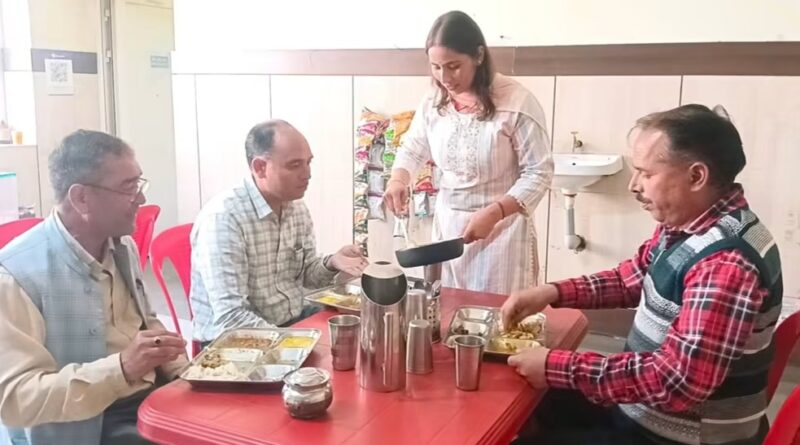 Aarti Kumari: From a Canteen to Self-Reliance HIMACHAL HEADLINES